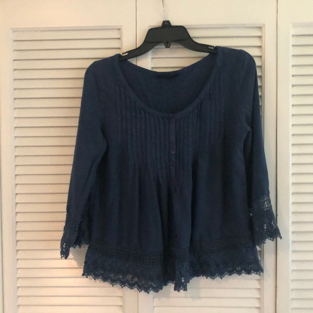 American Eagle top